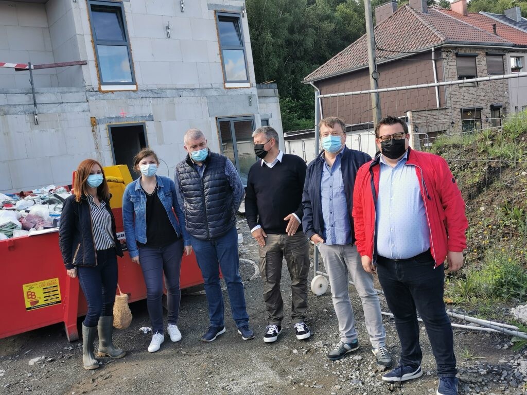 Equipe de la Sambrienne sur le chantier à Couillet 