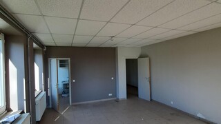 Bloc à appartement à vendre à Marcinelle
